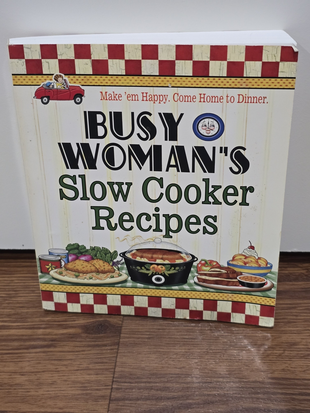 Slow Cooker Recipes cookbook - Cream/Green